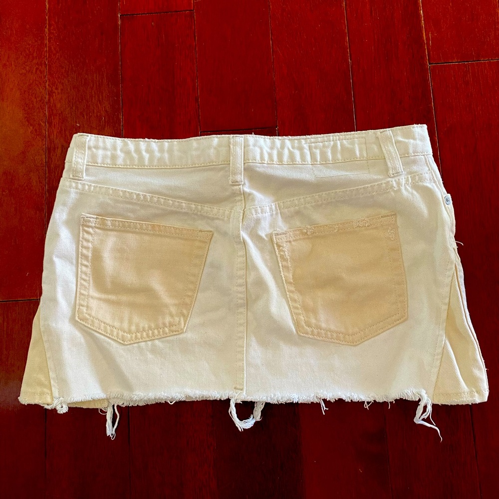WE THE FREE•FREE PEOPLE denim mini skirt, white with crème color cutouts